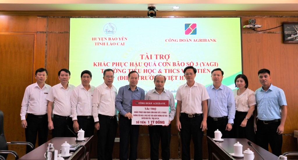  Phạm Hồ Bắc, Phó Chủ tịch Thường trực Công đoàn Agribank trong chương trình hỗ trợ ngành giáo dục tỉnh Lào Cai khắc phục hậu quả cơn cão số 3