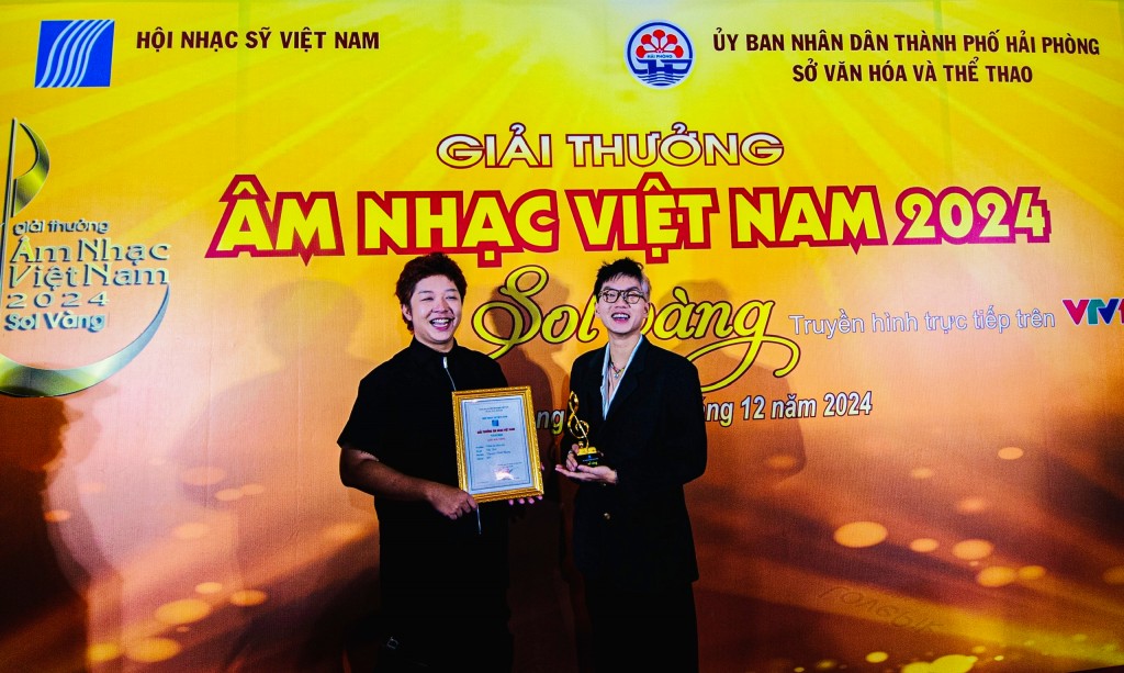 Nhóm The Flob nhận giải