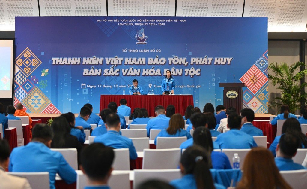 Thanh niên Việt Nam bảo tồn, phát huy bản sắc văn hóa dân tộc