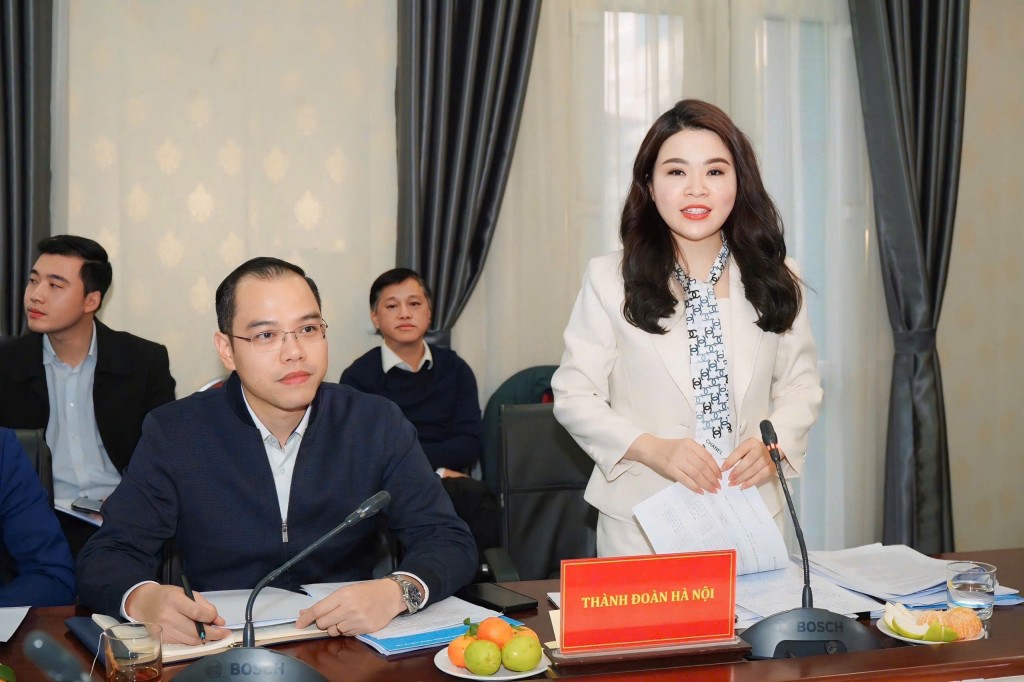 Đồng chí Chu Hồng Minh - Bí thư Thành đoàn Hà Nội phát biểu tại buổi làm việc