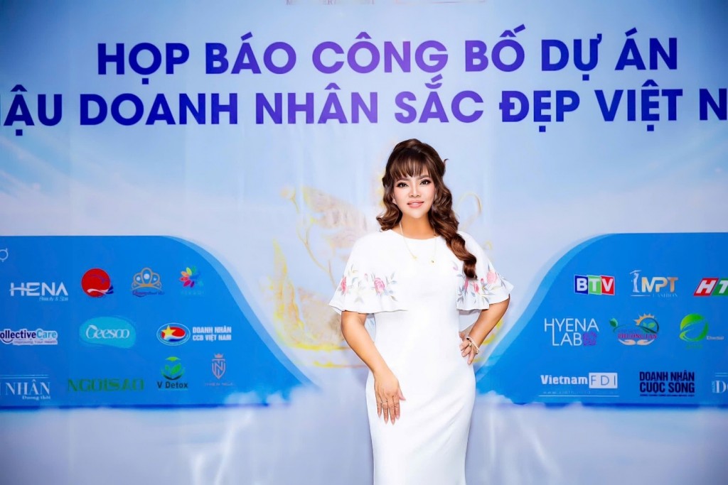 Nghệ nhân Hồ Thị Thanh Hương tại họp báo Hoa Hậu Doanh nhân Sắc đẹp Việt Nam 2025