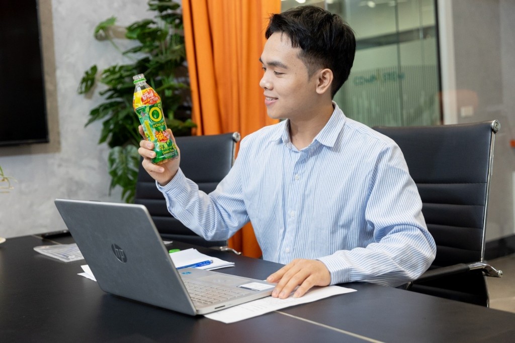 Được chiết xuất từ lá trà Thái Nguyên với EGCG, Trà Xanh Không Độ giúp giảm stress và giải nhiệt cuộc sống mỗi ngày trước áp lực công việc.