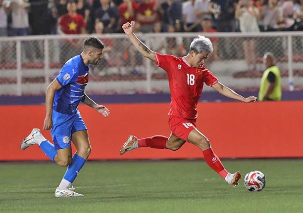 Philippines 1-1 Việt Nam: Thoát hiểm phút bù giờ