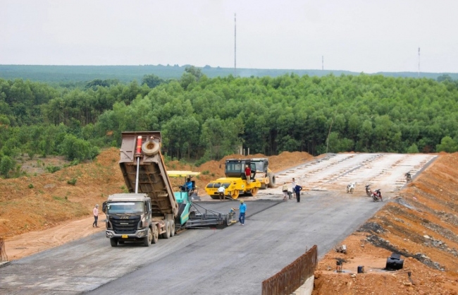 Đẩy nhanh tiến độ thi công, đưa các công trình về đích vượt tiến độ