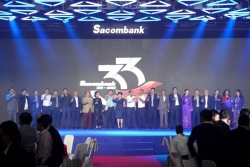 Sacombank 33 năm vững bước đồng hành cùng người dân và doanh nghiệp