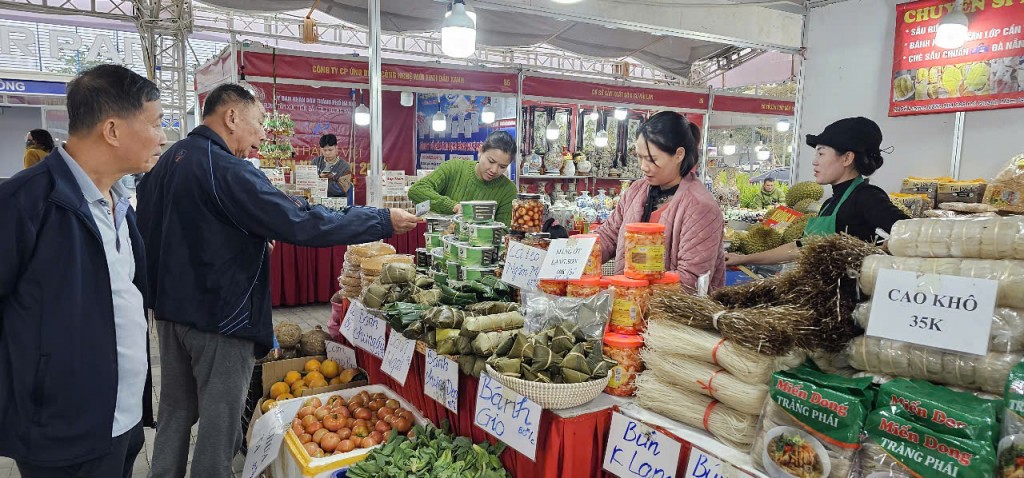 Nâng cao nhận thức, lòng tin của người tiêu dùng về sản phẩm Việt