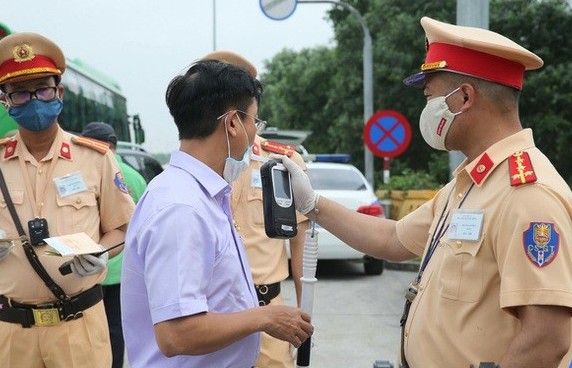 Xử lý nghiêm cán bộ, đảng viên vi phạm pháp luật về giao thông