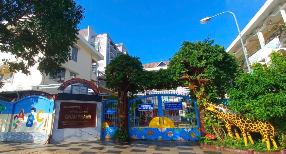 UBND tỉnh yêu cầu Sở Giáo dục và Đào tạo tổ chức triển khai các hoạt động phòng, chống dịch bệnh tại các cơ sở giáo dục, nhất là các trường mẫu giáo, trường mầm non, nhà trẻ