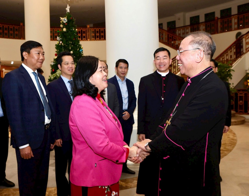 Bí thư Thành uỷ thăm, chúc mừng Toà Tổng Giám mục Hà Nội