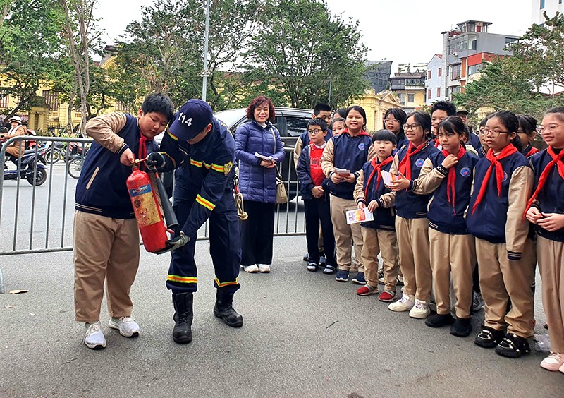 Huấn luyện học sinh phòng cháy để không còn nỗi đau do hỏa hoạn