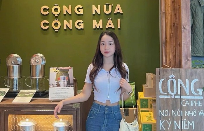 Người trẻ “cày cuốc”, chạy đua kiếm tiền khi Tết cận kề