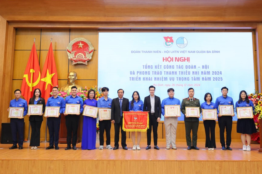 Ba Đình: Vinh danh tập thể, cá nhân xuất sắc trong công tác Đoàn