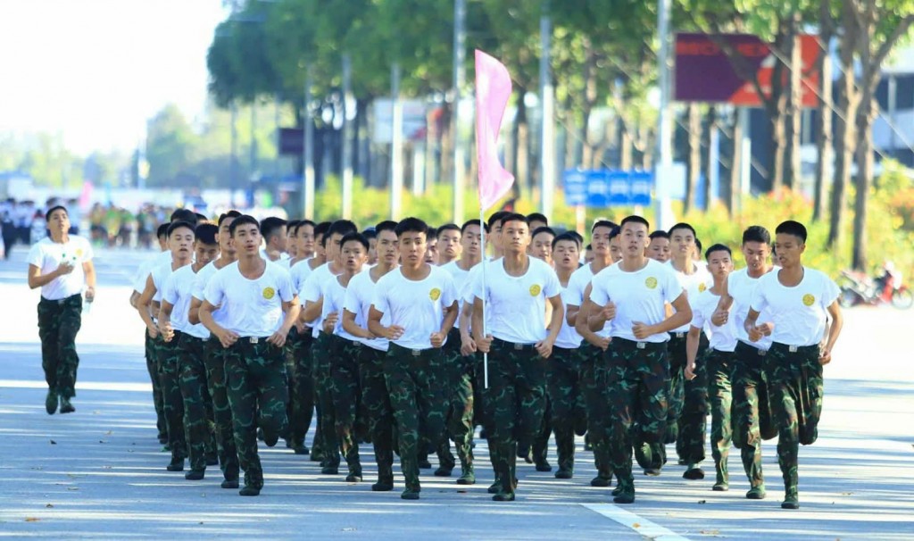 Đơn vị Trường Sỹ quan Công Binh tham gia nội dung chạy tập thể