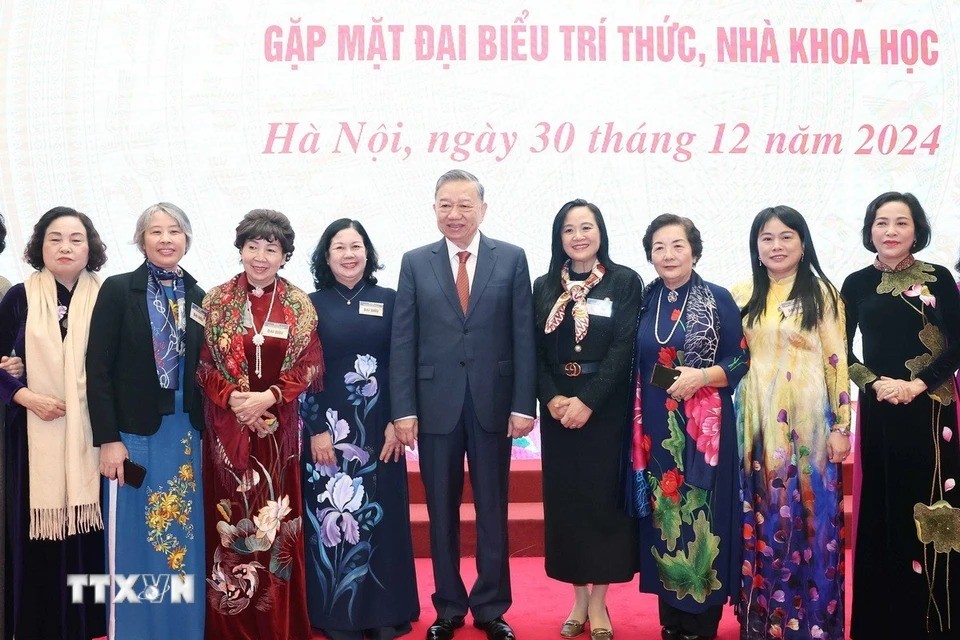 Kỳ vọng đội ngũ trí thức, nhà khoa học tiên phong đổi mới, bứt phá mạnh mẽ cho mục tiêu phát triển nhanh, bền vững của đất nước*