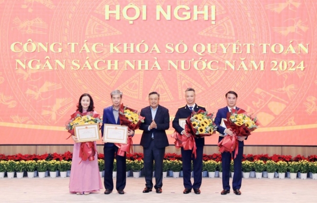 Hà Nội thu ngân sách đạt 501,6 nghìn tỷ, cao thứ 2 cả nước