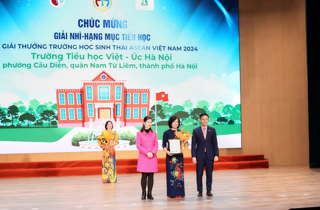 giải thưởng Trường học sinh thái ASEAN được Bộ Tài nguyên và Môi trường chủ trì, phối hợp với Quỹ Vì tương lai xanh đã tổ chức trao giải cho nhiều trường học tiêu biểu trên cả nước