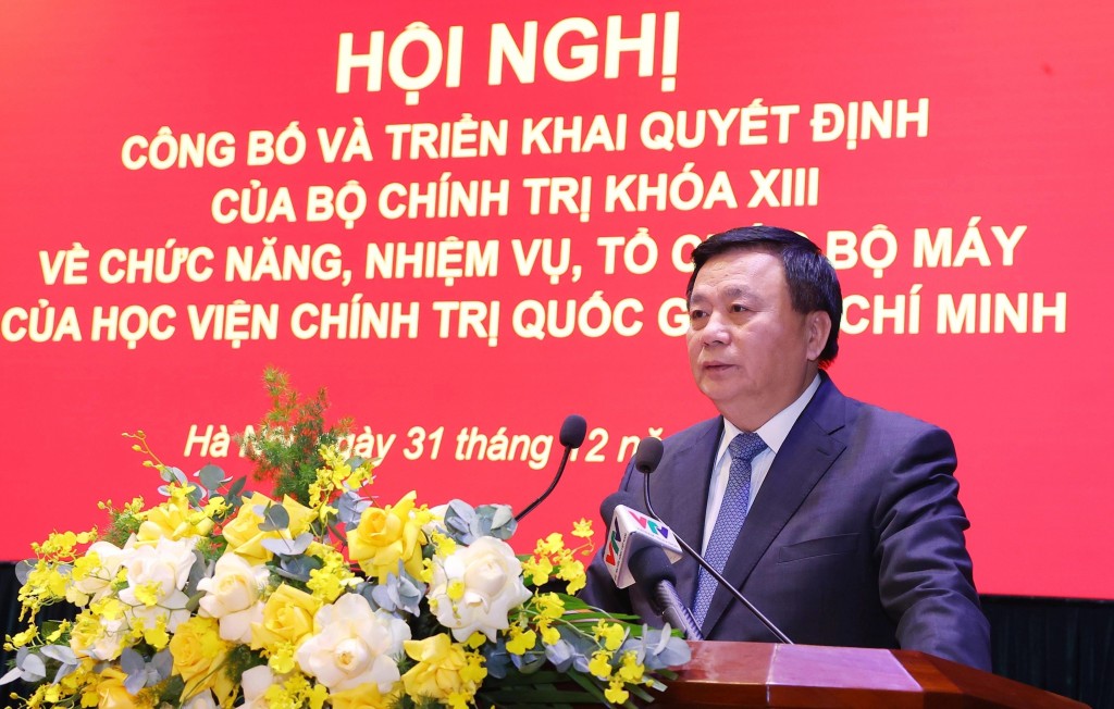 GS.TS Nguyễn Xuân Thắng phát biểu chỉ đạo (Ảnh: Văn Điệp - TTXVN)