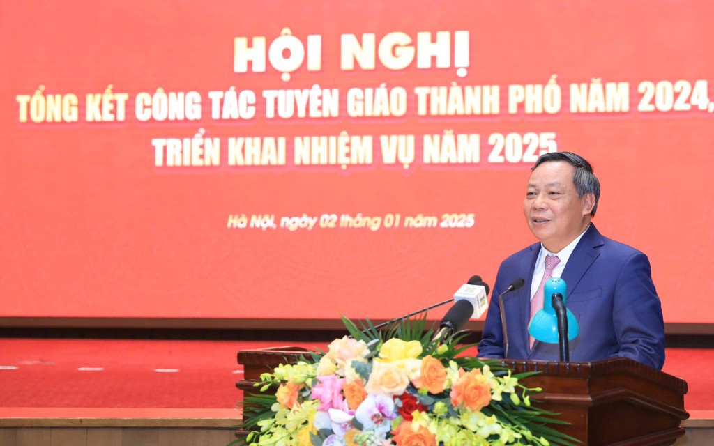 Phó Bí thư Thường trực Thành uy Nguyễn Văn Phong phát biểu chỉ đạo tại hội nghị