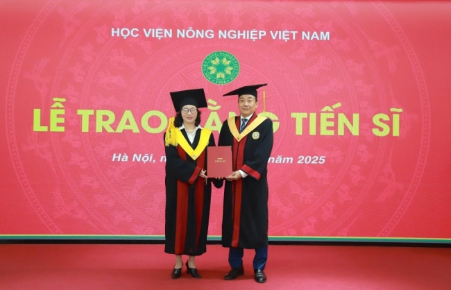 Học viện Nông nghiệp Việt Nam vinh danh 16 tân Tiến sĩ