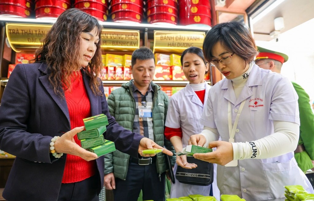 Siết chặt kiểm soát an toàn thực phẩm trên địa bàn quận Ba Đình