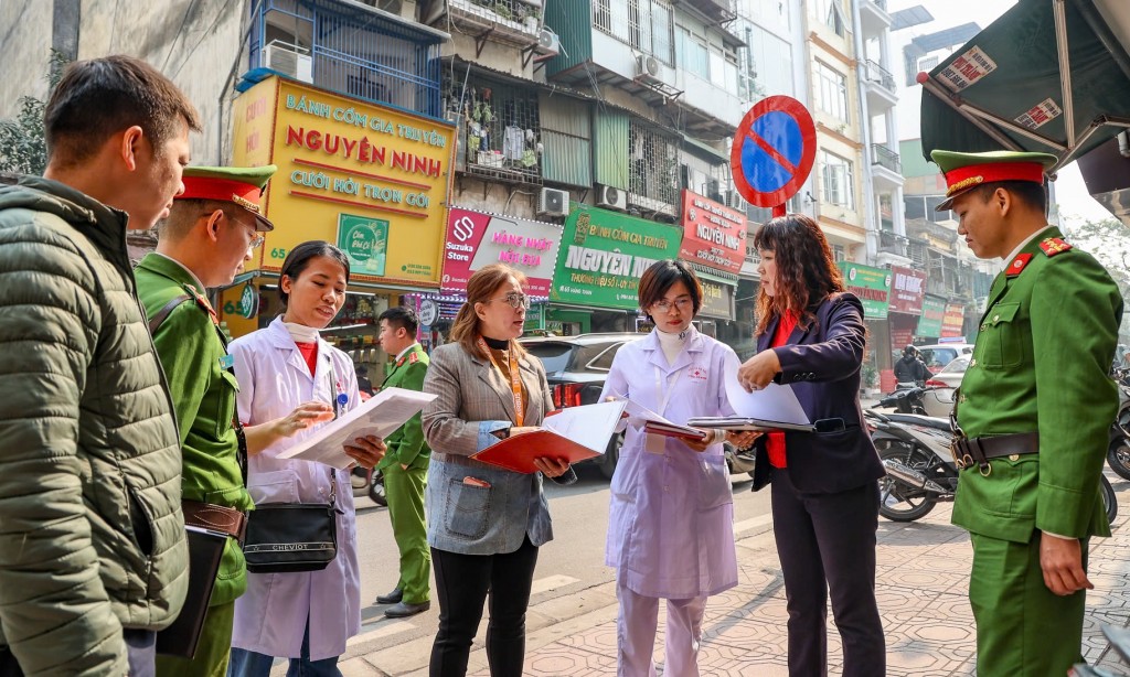 Siết chặt kiểm soát an toàn thực phẩm trên địa bàn quận Ba Đình