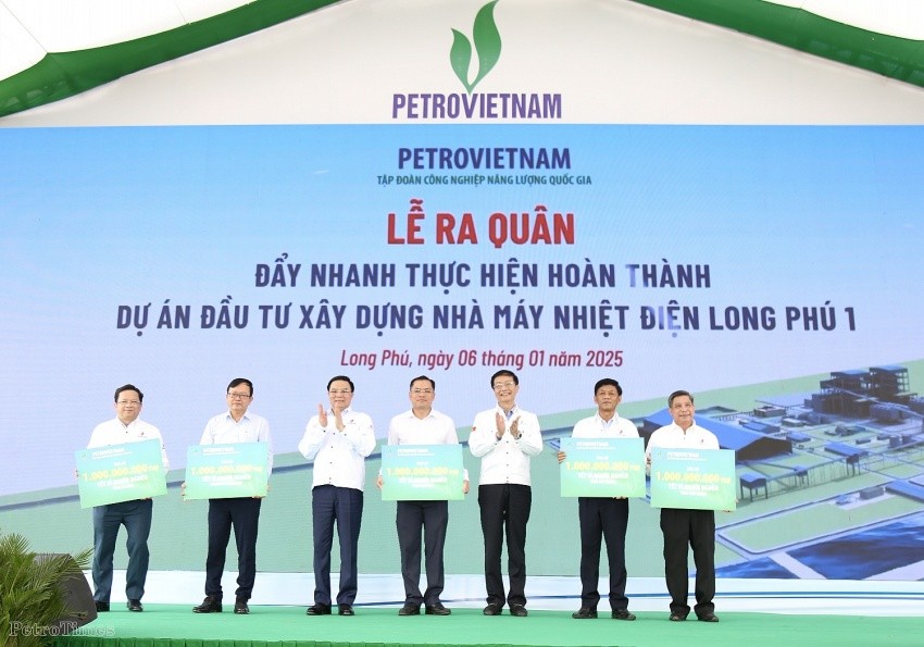 Petrovietnam trao ủng hộ Tết vì người nghèo cho thành phố Cần Thơ, các tỉnh Sóc Trăng, Hậu Giang, Cà Mau, Bạc Liêu với tổng số tiền 5 tỷ đồng