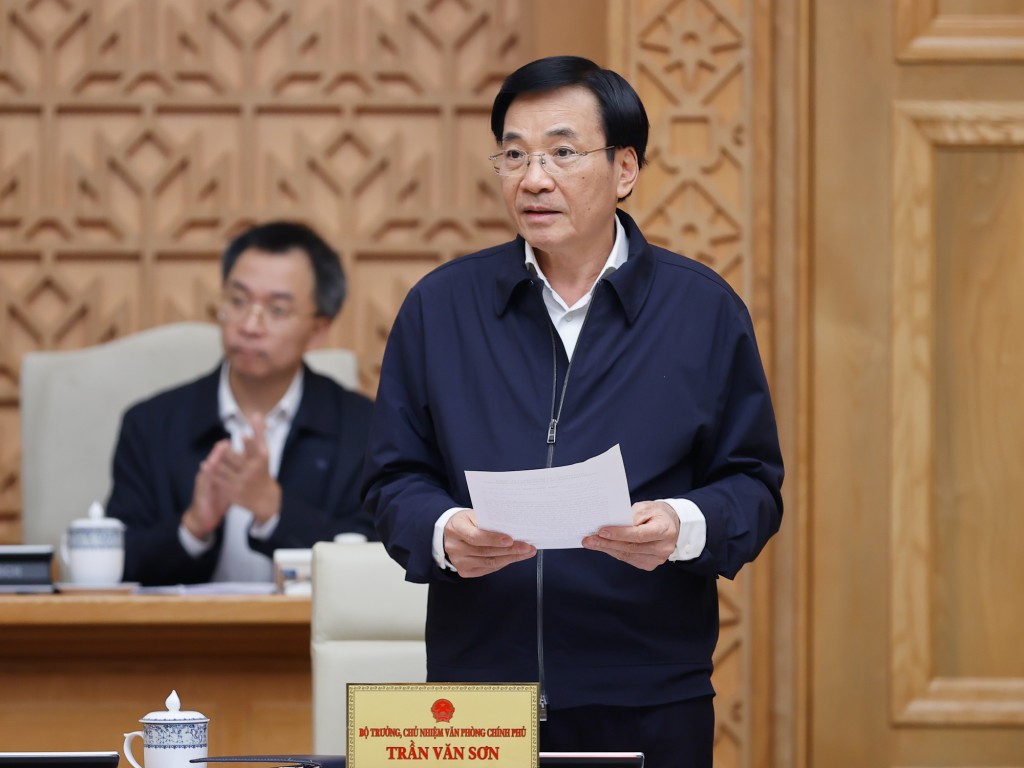 Bộ trưởng Chủ nhiệm Văn phòng Chính phủ Trần Văn Sơn phát biểu tại phiên họp - Ảnh: VGP/Nhật Bắc