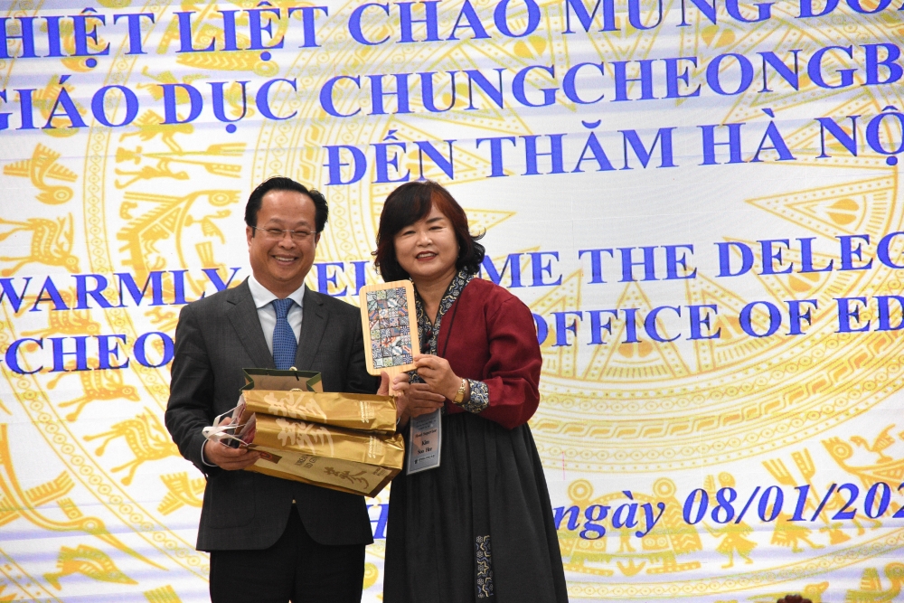 Sở GD-ĐT Hà Nội đón đoàn giáo viên, học sinh tỉnh Chungcheongbuk