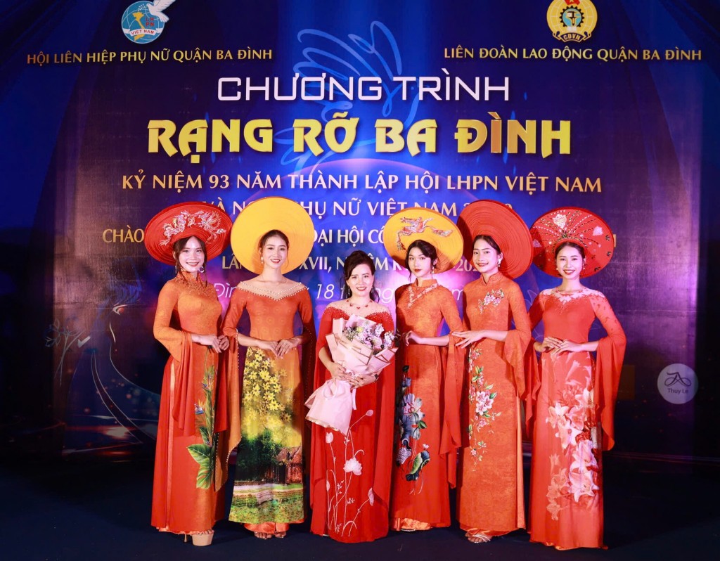 BST mang tên “Hương sắc Việt” của NTK Kim Hạnh