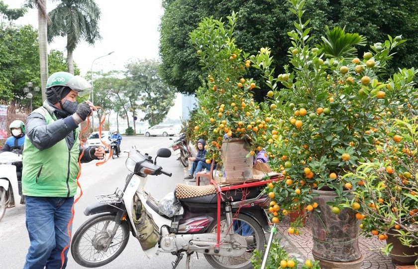 Đảm bảo an ninh trật tự, an toàn giao thông tại chợ hoa xuân