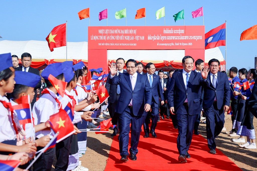 Hai Thủ tướng dự lễ động thổ Công viên Hữu nghị Lào - Việt Nam