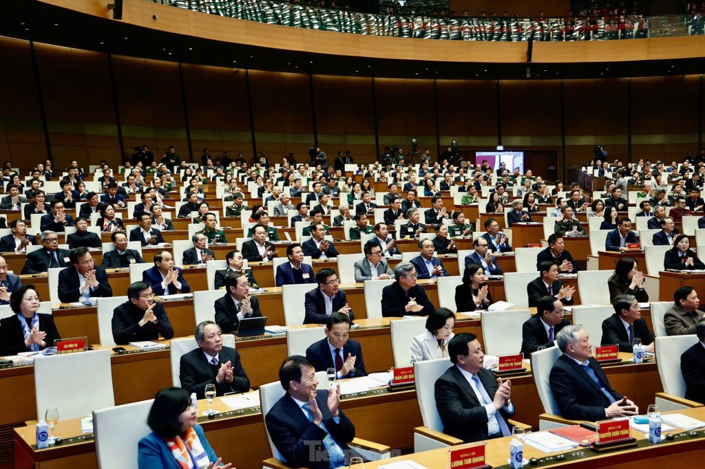 Quyết tâm thực hiện cuộc cách mạng phát triển khoa học, công nghệ, đổi mới sáng tạo và chuyển đổi số*
