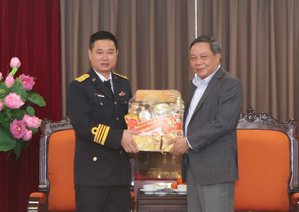 Lãnh đạo TP Hà Nội tiếp Đoàn công tác Lữ đoàn tàu ngầm 189