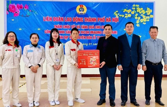 Để Tết đủ đầy, ấm áp hơn...
