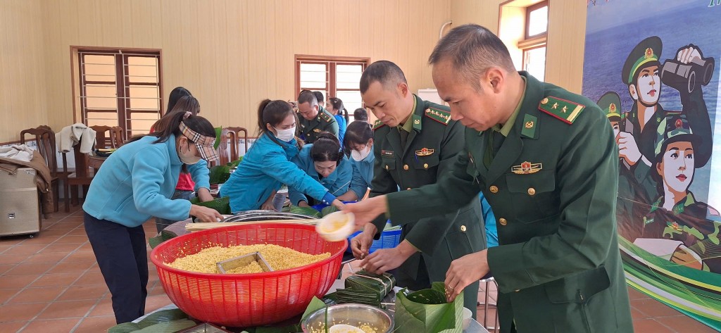 Biên phòng Trà Cổ mang Xuân ấm lòng đến với dân bản