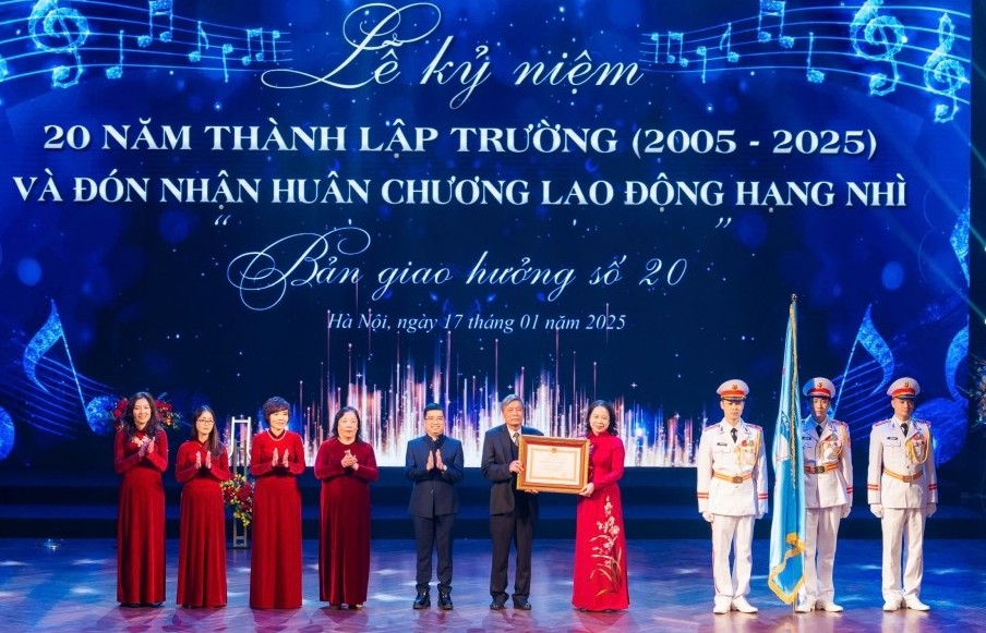 Lễ kỷ niệm ý nghĩa của ngôi trường mang tên Hồng Hà nữ sĩ