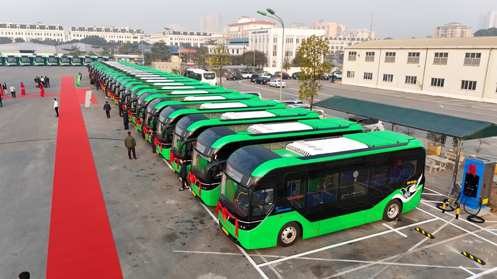 Cận cảnh mẫu xe buýt điện đô thị VinFast trong lễ khai trương của Transerco