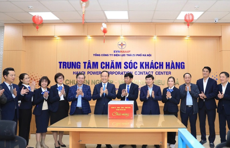 Lãnh đạo TP Hà Nội động viên đơn vị ứng trực Tết