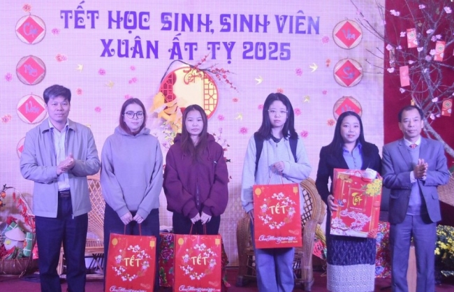 Sinh viên Sư phạm Hà Nội tái hiện không gian văn hóa truyền thống giữa lòng Thủ đô