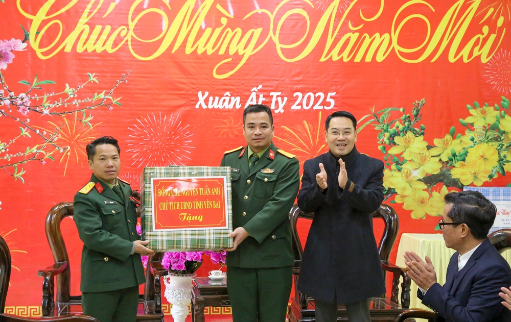 Yên Bái: Trao 1,2 tỷ đồng hỗ trợ xây dựng 20 căn nhà cho hộ nghèo tại Trạm Tấu