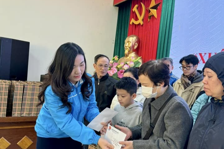 “Xuân tình nguyện – Tết sẻ chia” của tuổi trẻ quận Hai Bà Trưng
