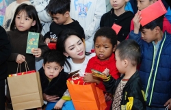 Doanh nhân Ngô Thị Thanh Thủy mang Tết đến sớm với trẻ em