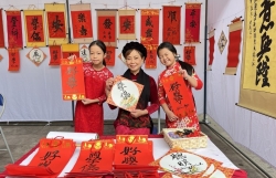 Giữ Tết cho con trẻ...