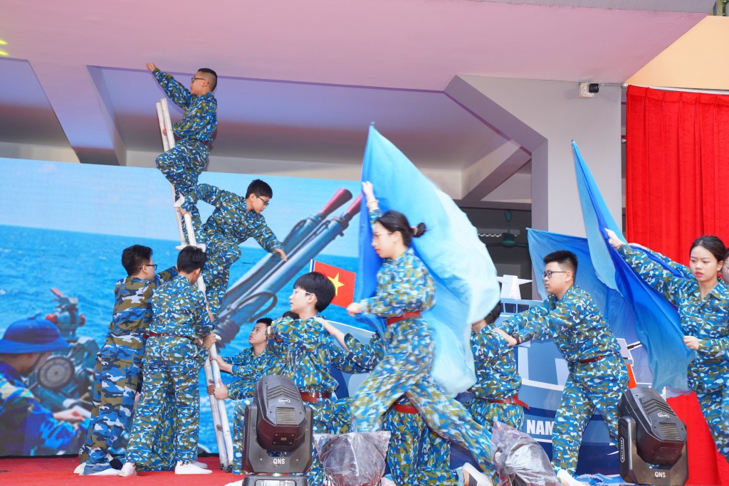 Người lính đảo kiên trung canh giữ biên cương Người lính đảo kiên trung canh giữ biên cương