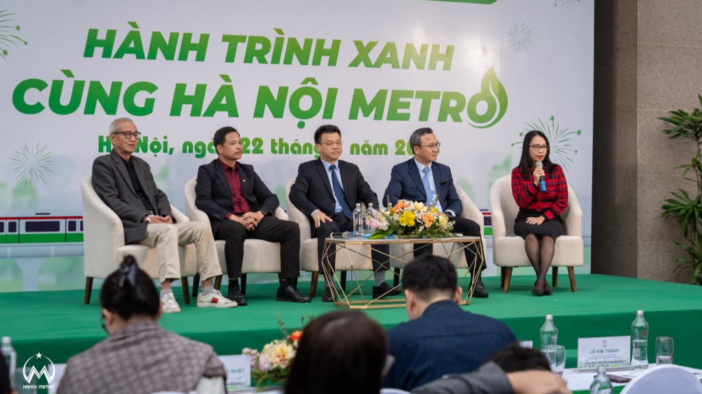Hanoi Metro: Tàu điện chạy tới 3 giờ sáng, giao thừa không tắc đường