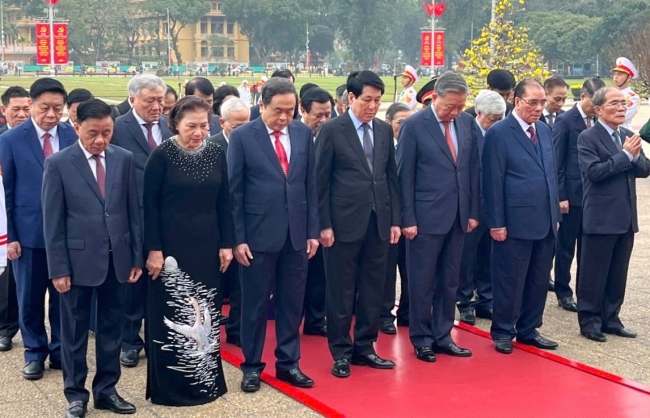 Lãnh đạo Đảng, Nhà nước vào Lăng viếng Chủ tịch Hồ Chí Minh