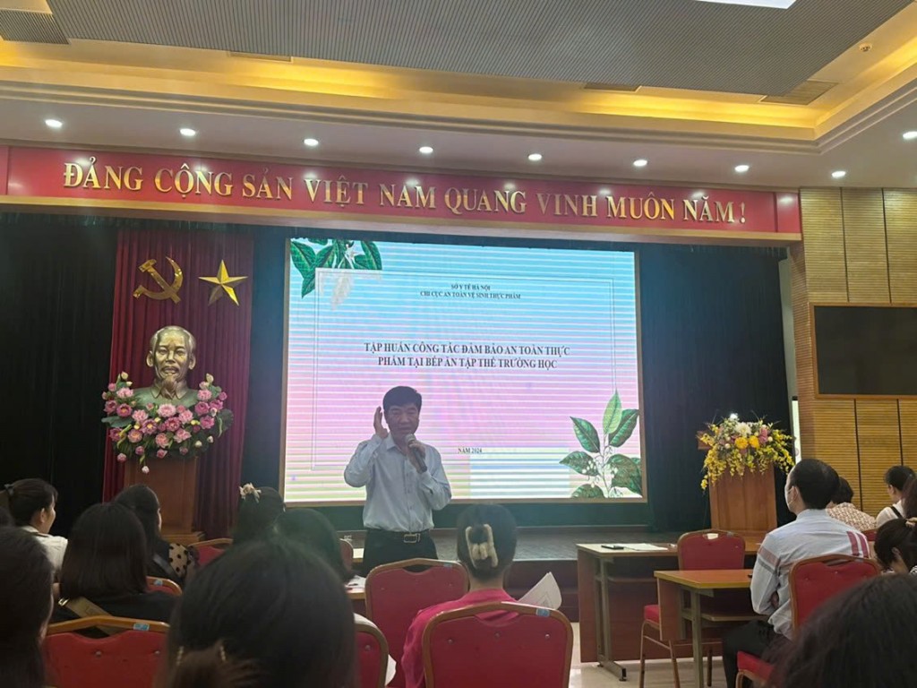 Nhân rộng mô hình kiểm soát an toàn thực phẩm bếp ăn trường học