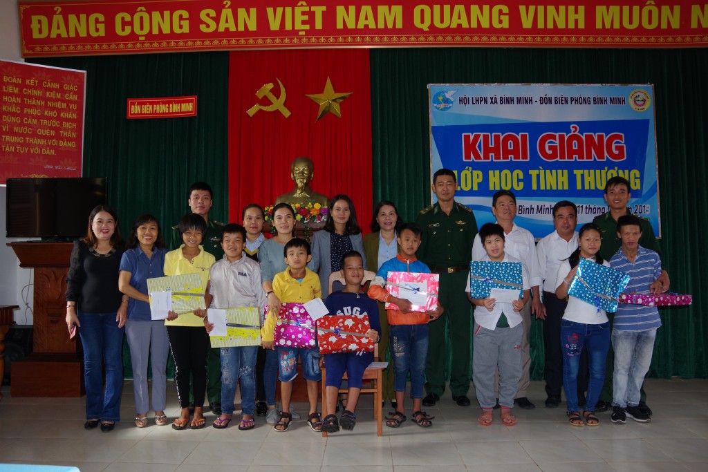 Những người gieo hạt nhân văn trên dải đất biên cương