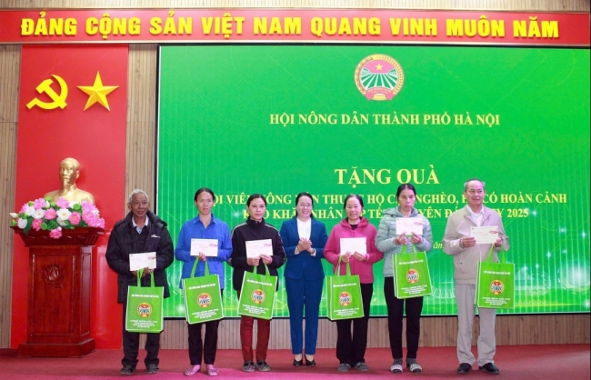 Hội Nông dân Hà Nội: Mang Tết ấm đến với nông dân nghèo