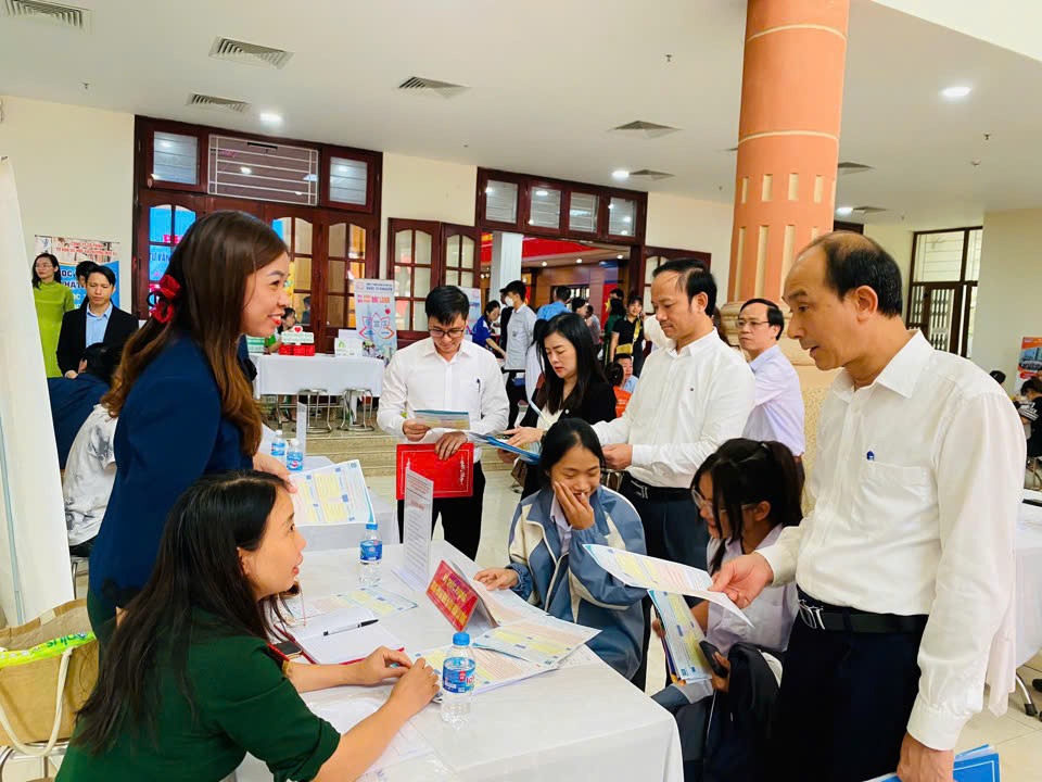 Phát huy vai trò “cầu nối” gắn kết giữa doanh nghiệp và người lao động